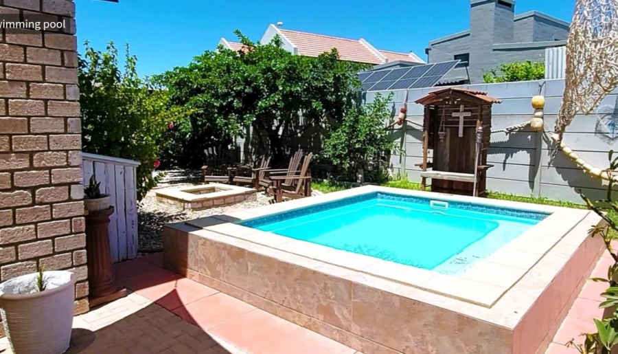 5 Bedroom Property for Sale in Britannia Reef Estate Western Cape